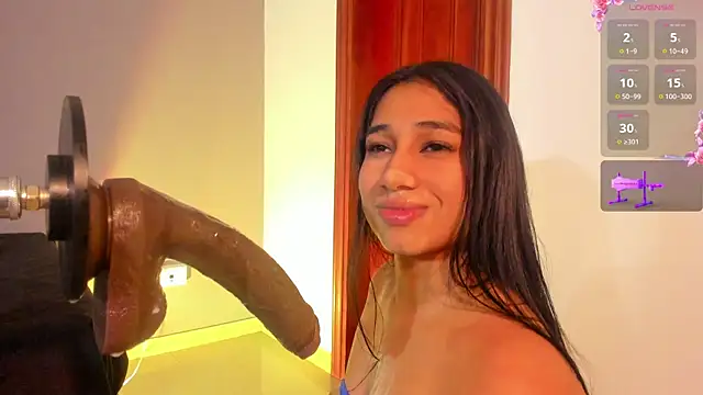 Chatroom XXX en direct de EMILYY_WALKER