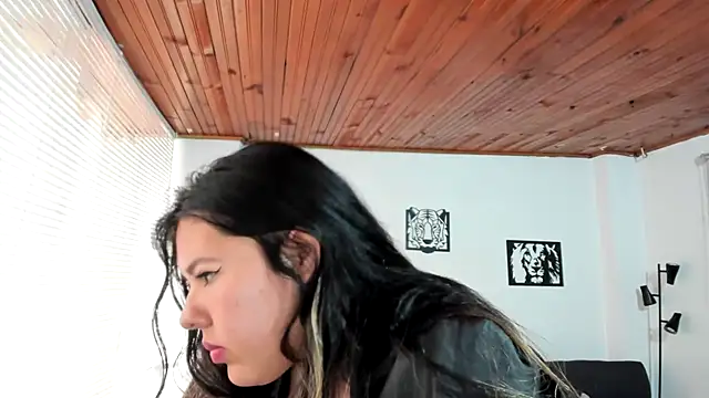 Chat XXX ao vivo de LinaBrowm