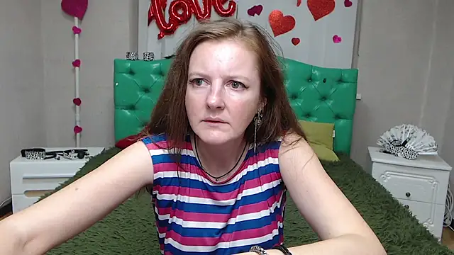 MeganPirs: онлайн-секс-чат