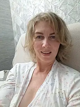 Chat XXX en directo de stellahere8
