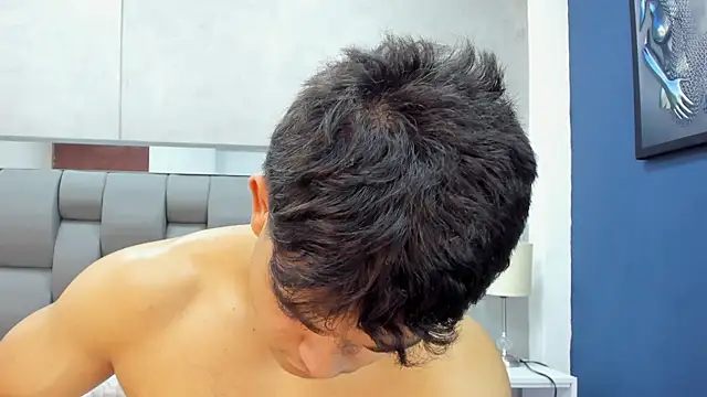 Chat +18 de Charlie___Musk ao vivo