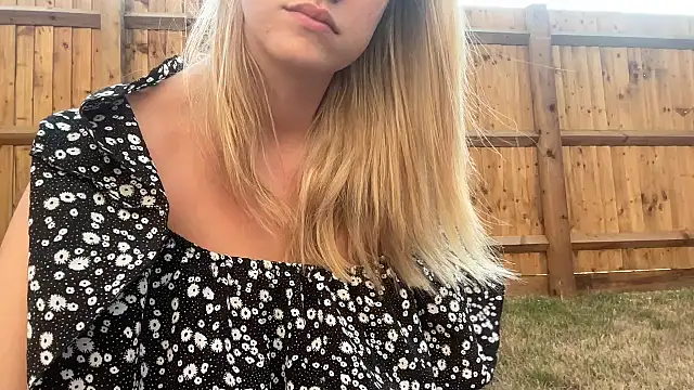 LustfulLuna_'s Live XXX Chat
