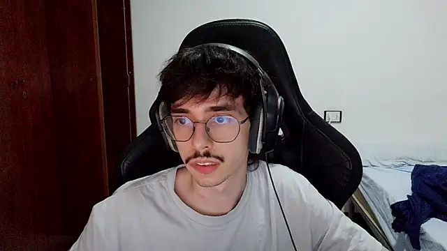 gabrielNovin17cm Chat XXX in diretta