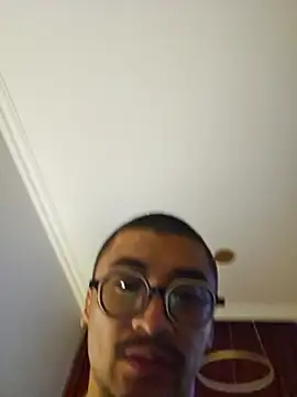 XXX chat uživo modela Lokomo32