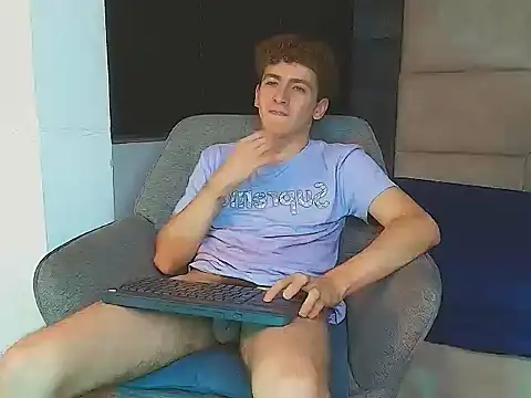 Tyler_Mcrey লাইভ XXX চ্যাট
