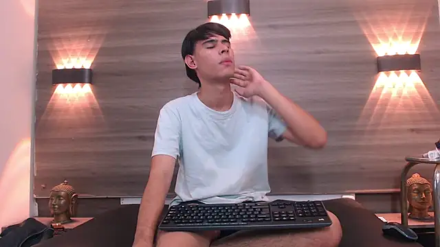 Kevin_Brooks1 Chat XXX live