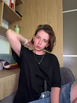 XXX chat uživo modela Take_Me_Awayy
