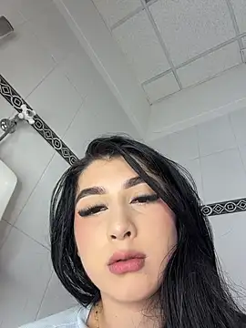 BadLilAngelXXX's Webcam Show