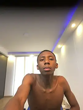 milo018 live XXX chat