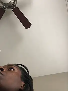 theprettysoles Live XXX-Chat