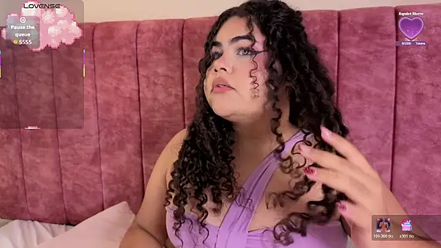 LOU_22_ Adlı Modelin Canlı XXX Sohbeti
