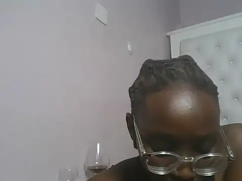 צ'אט XXX בשידור חי של SexyAry