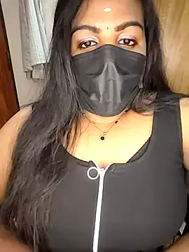 Chat XXX en directo de Tamil_Shara