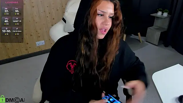 Chat +18 de nicolewoss ao vivo