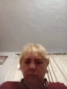 Elena_Beautiful784: онлайн-секс-чат