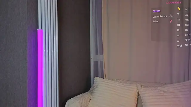 Chat XXX en directo de tinyanie