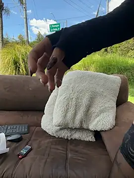 AliceMrtnz's Live XXX Chat