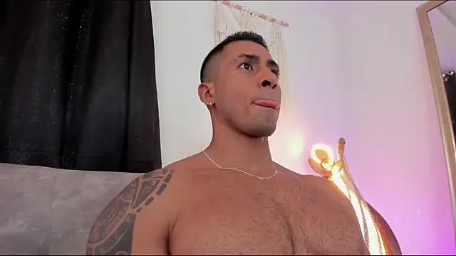 aaroncolombia Chat XXX live