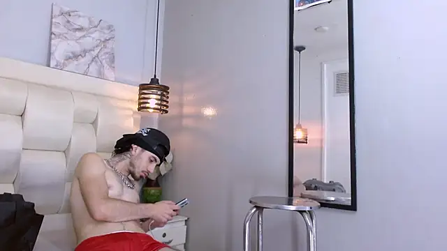Онлайн чат XXX Lucas_Knight