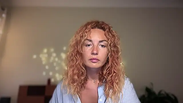 دردشة Reddgiirl الجنسية المباشرة