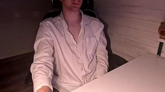 Pertunjukan Kamera Web Einar_Nut