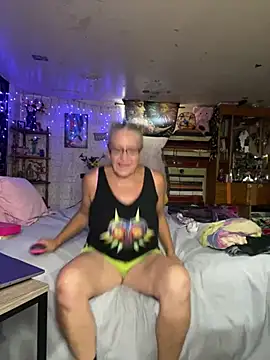 TrenaAnneのライブXXXチャット