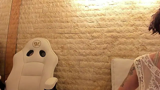 annie_shine_ Adlı Modelin Canlı XXX Sohbeti