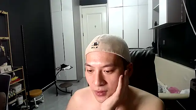yichen008's Webcam Show