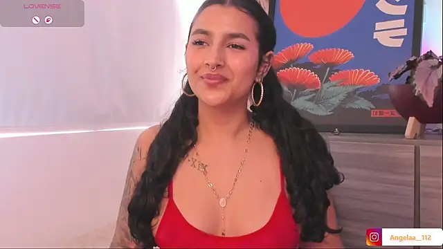 Chat +18 de Anngel_1 ao vivo