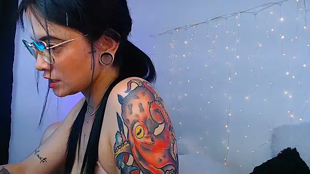 Isa_Maiden1's Live XXX Chat