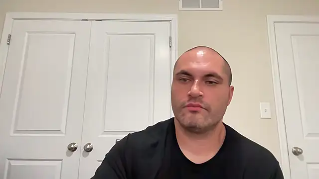 SluggishChase99's Live XXX Chat