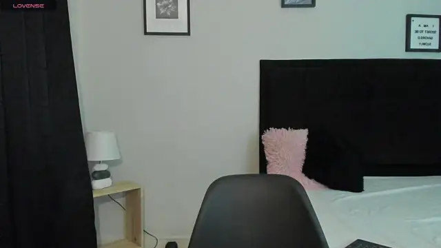Sara_B's Live XXX Chat