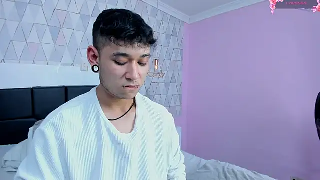 XXX chat uživo modela MarkLaurens