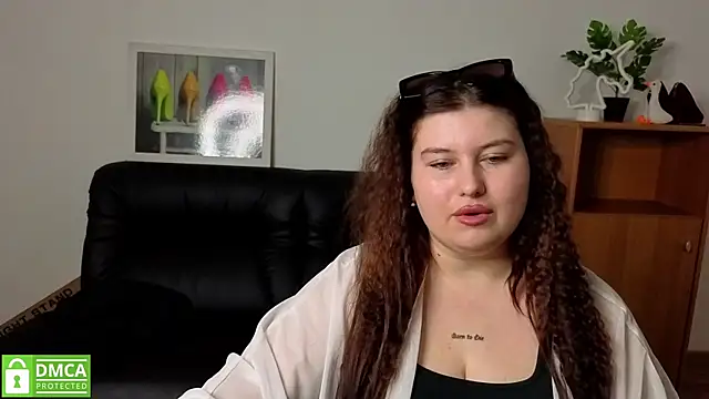 Chat XXX en directo de Katina_deeplou4