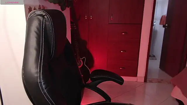 Theprojectsaraa's Live XXX Chat