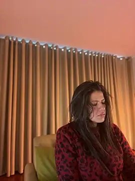 دردشة Zandrina الجنسية المباشرة