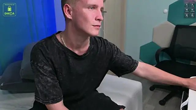 EdwinWilliams – Naživo XXX chat