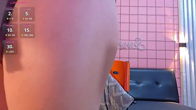 mensia_hernandz élő XXX-chatje