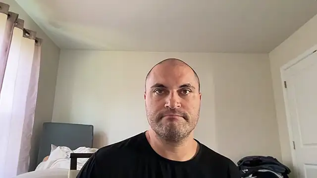 SluggishChase99's Live XXX Chat