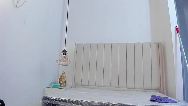 Abril_Castroo élő XXX-chatje