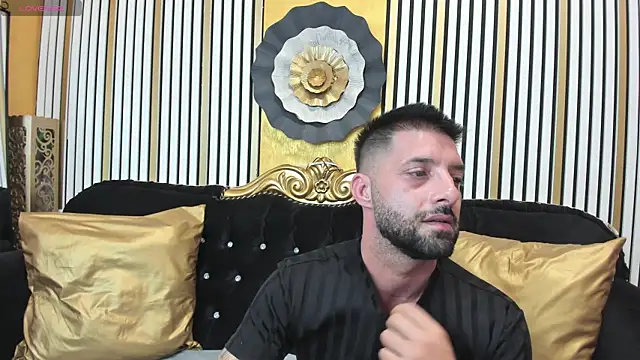 Chat XXX en directo de TommyDum