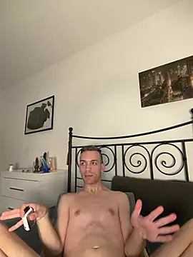 Show modela nick_subvyx na web-kameri