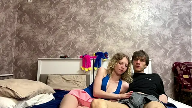 XXX chat uživo modela Cute__Couple_