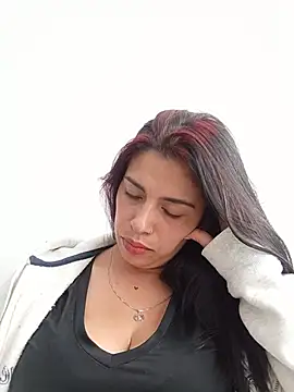 Nathaly_12's Live XXX Chat