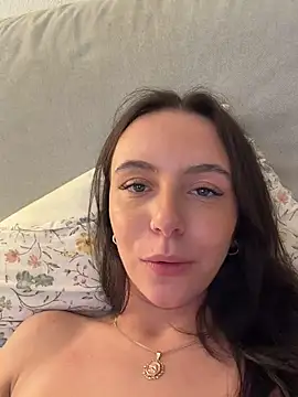 Cherry-Bean live XXX chat