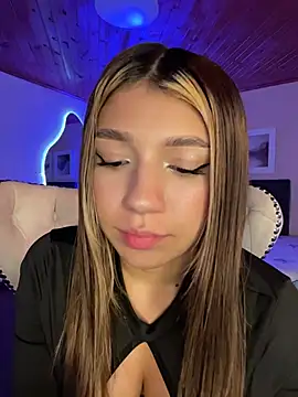 Isabella18_pink 现场XXX聊天