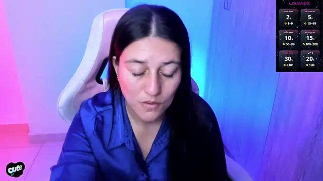 Saskyaa's Live XXX Chat
