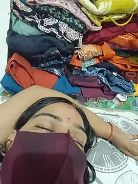 Chat +18 de Poonam_bhoji ao vivo
