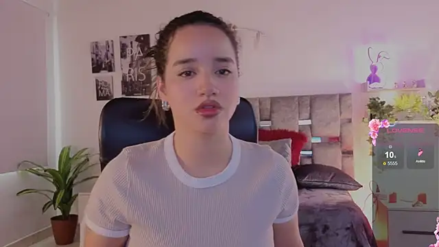 Chatroom XXX en direct de emilyrouxe