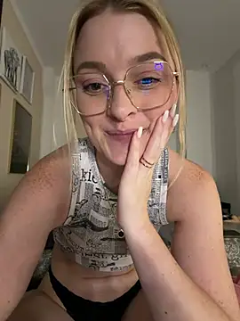 melanieTesss Live XXX-Chat